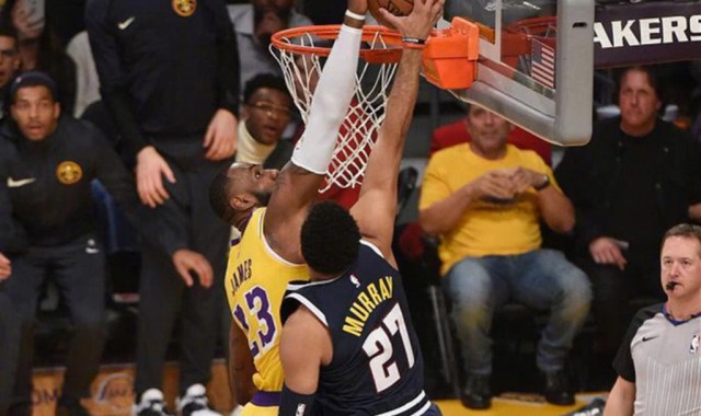 nba下注网站- 穆雷绝杀三分送马刺五连败